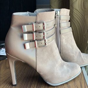 High heel grey booties